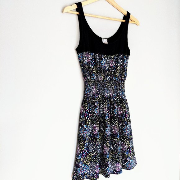 🇨🇦 Simone Rayon Skater Dress Made In Canada - Picture 2 of 9